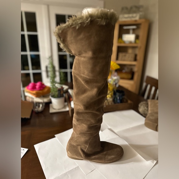 Sam Edelman knee high brown furry boots. - Picture 3 of 8